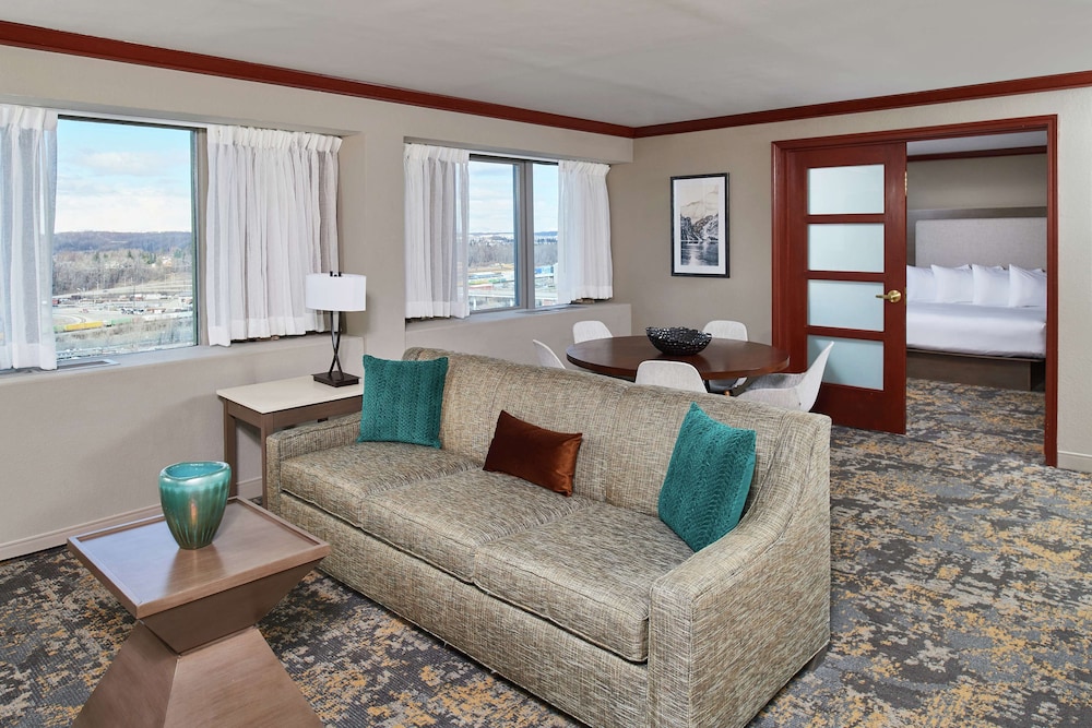 Hilton Anchorage 26/64