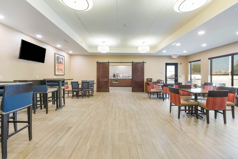 Comfort Inn Grove City - Columbus South 16/23