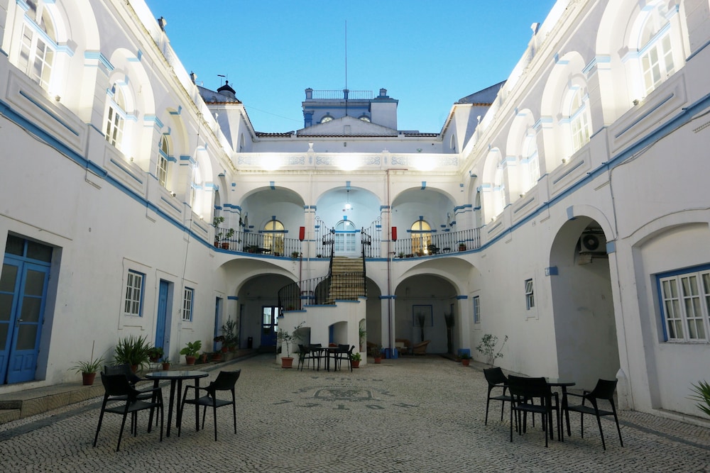 Hotel de Moura 3/50