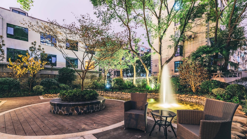 Atour Hotel Yan'an Shuangyong Avenue Baota Mountain 71/73