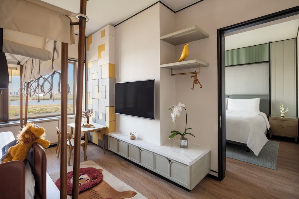Safari, Family, Suite, King Bed