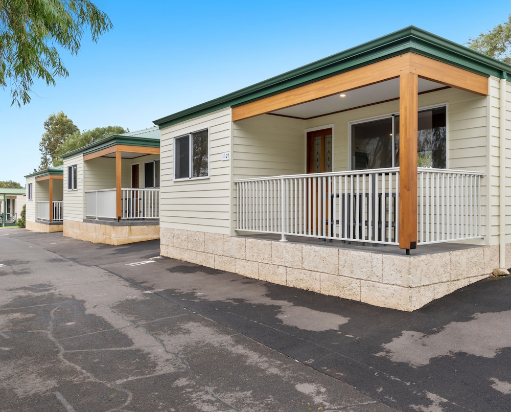 RIVERVIEW TOURIST PARK 37/50
