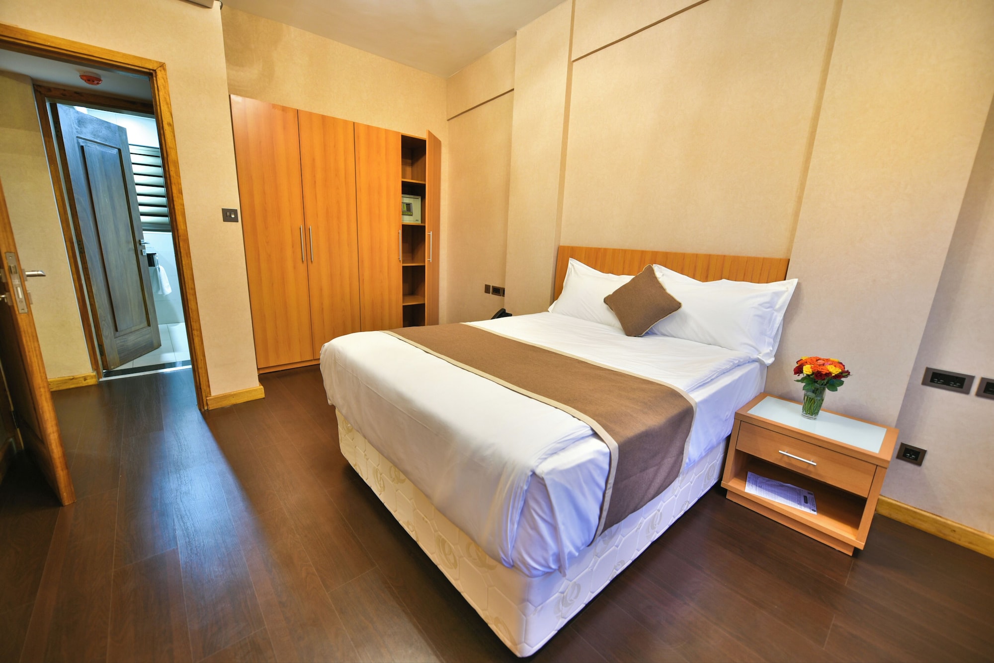 2 BEDROOMS, SUPERIOR, APARTMENT, CITY VIEW