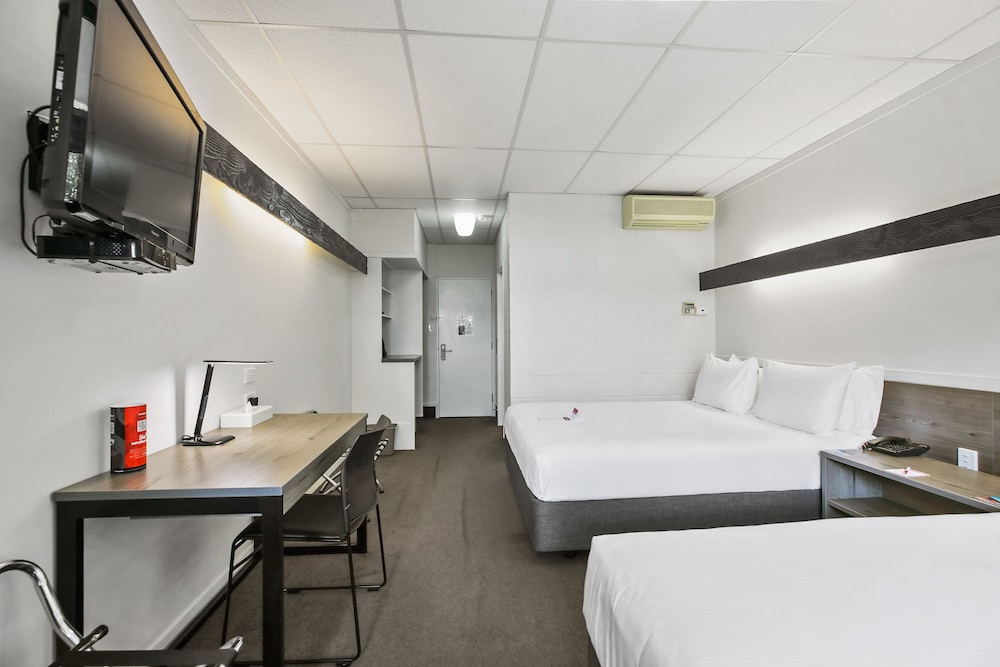 Heartland Ambassador Hotel Hamilton 29/49
