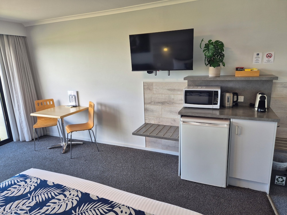 Apollo Bay Waterfront Motor Inn 69/80