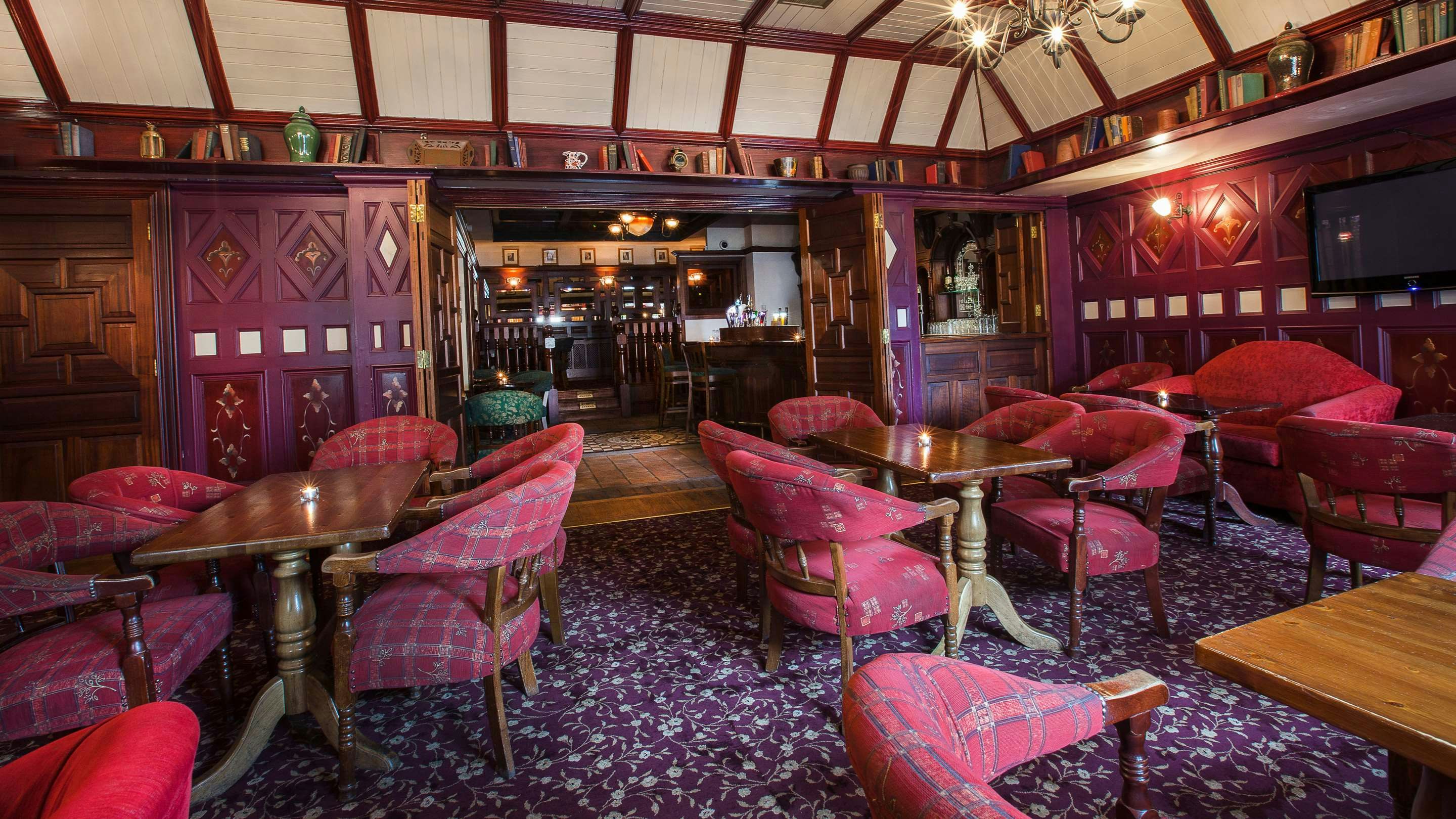 NEWGRANGE HOTEL 38/60