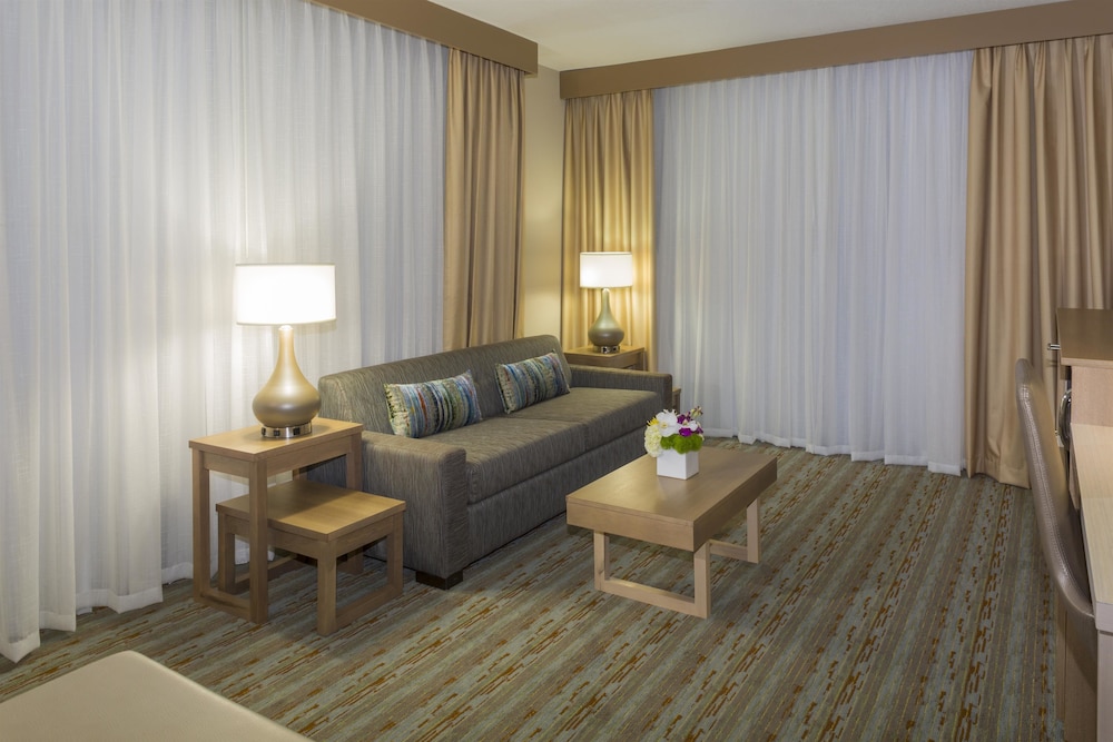 Best Western Plus Atlantic Beach Resort 32/44