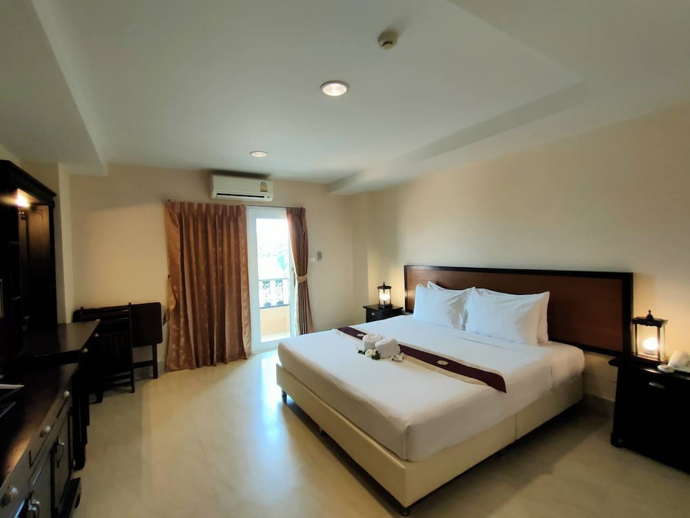 Rayong Lanna Hotel 13/56