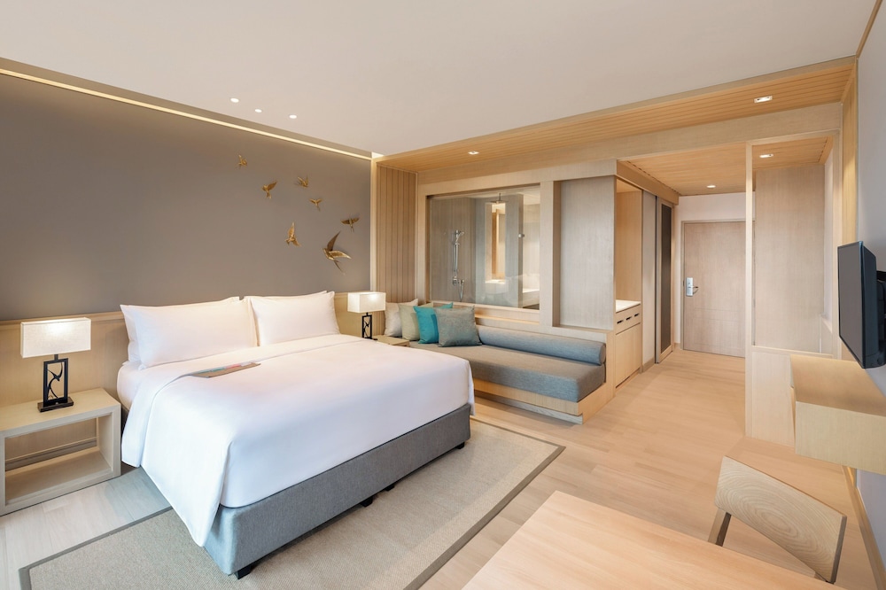 Room, King Bed, Pool View, Pool Access