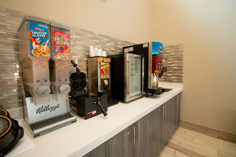 SureStay Plus Hotel by Best Western Tulsa East 写真2