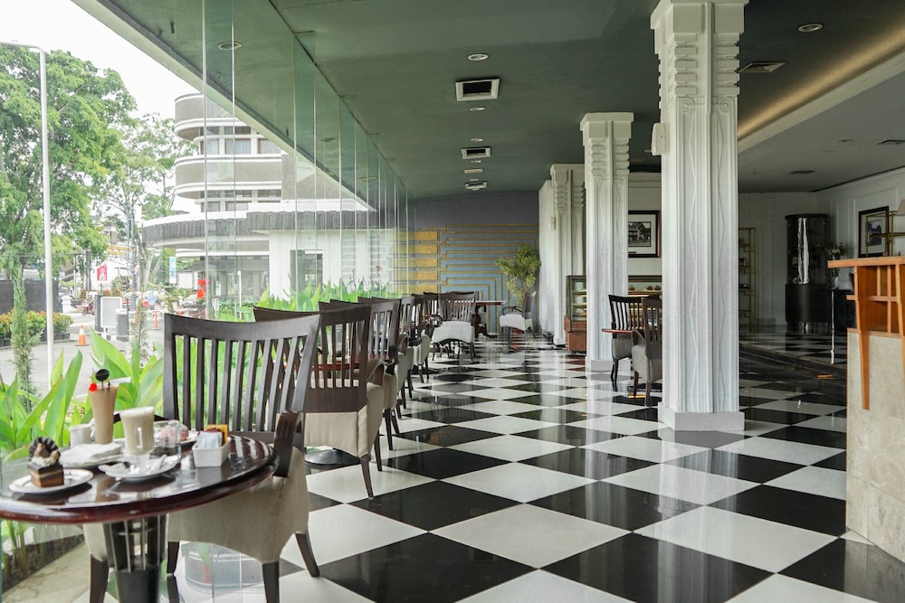Savoy Homann Bandung 54/61