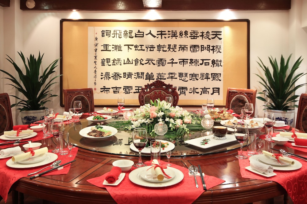 The Jingshan Garden Hotel 42/66