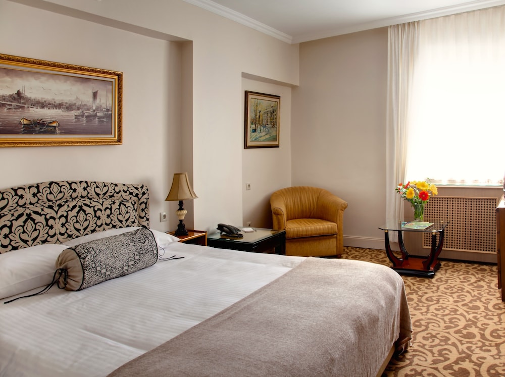 Hotel Mithat 23/60