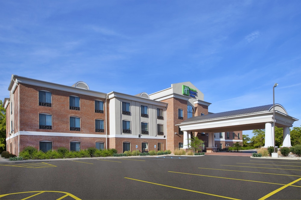 Holiday Inn Express Hotel Suites Niles 1/51