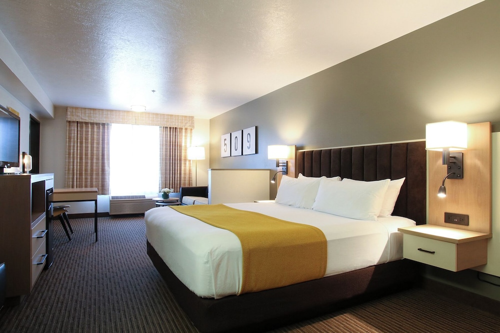 Oxford Suites Spokane Valley 26/64