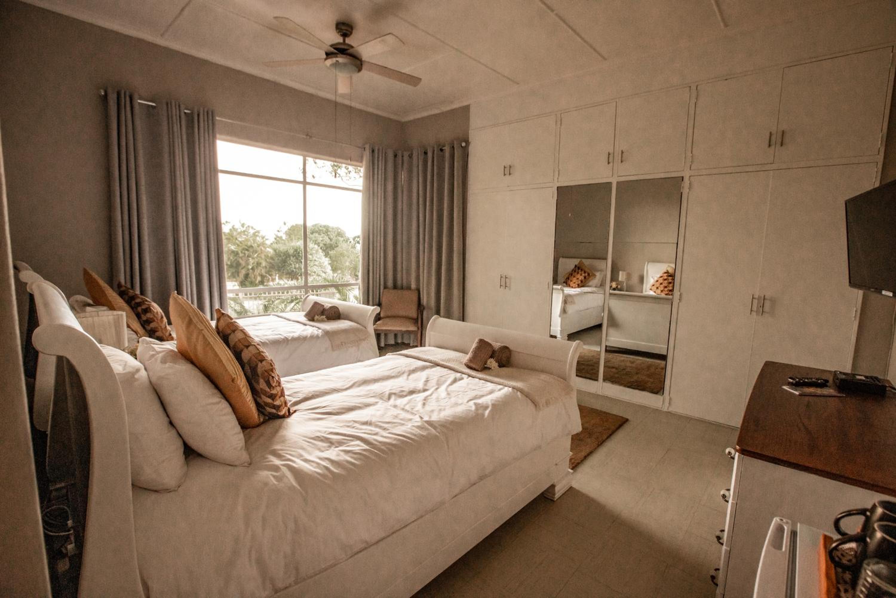 Selati 103 Guest Cottages 6/26