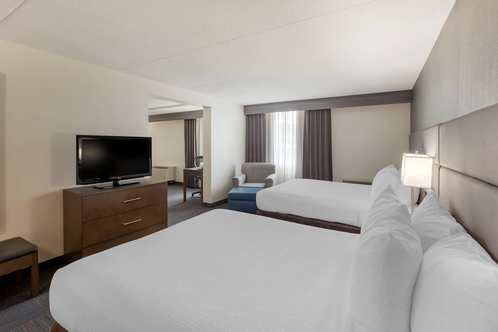 Best Western Plus Toronto Airport Hotel 19/38
