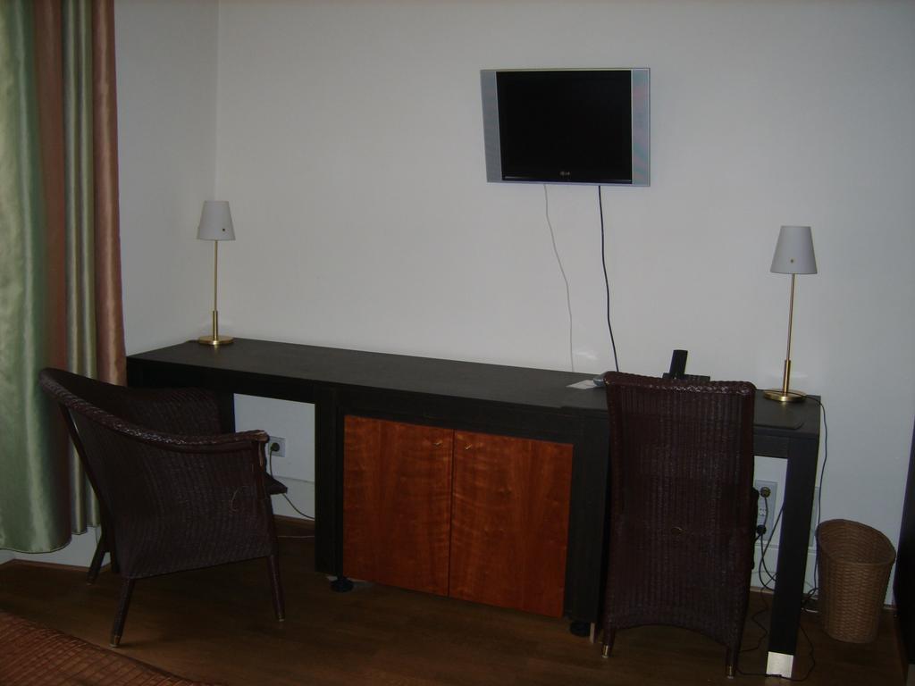 Hotel Vier Jahreszeiten 6/36
