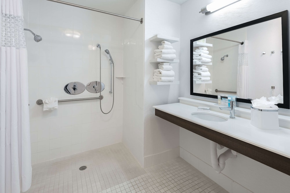 Hampton Inn Suites San Antonio Brooks City Base Tx 13/37