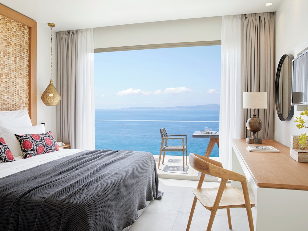 1 BEDROOM, SUITE, SEA VIEW