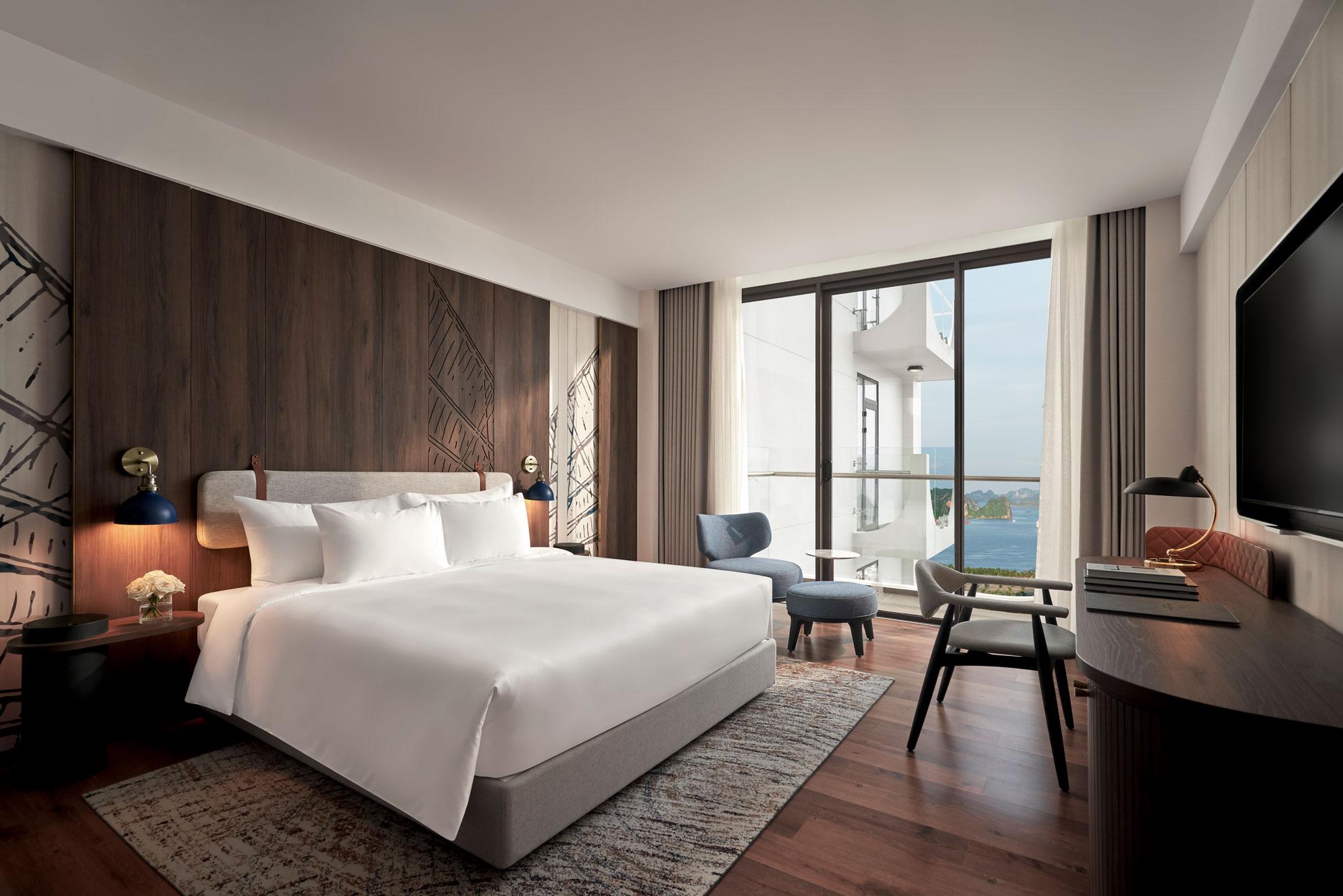 Executive, Suite