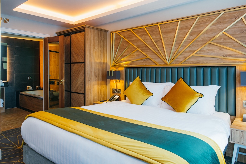 PRESIDENTIAL, SUITE