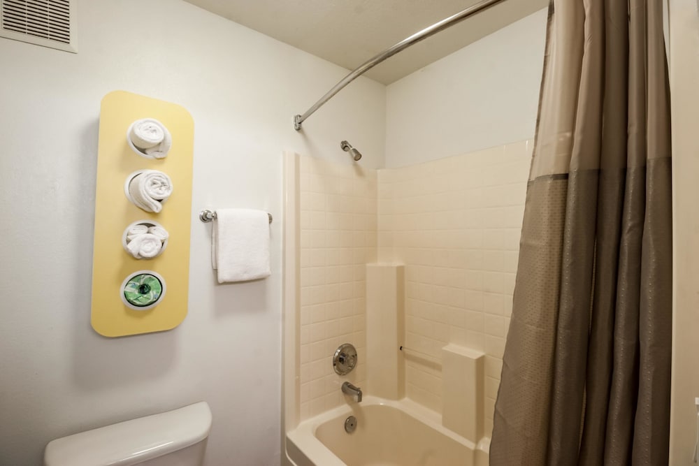 Motel6 Seaside, OR 10/60