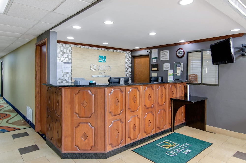 Quality Inn Merriam Kansas City 9/41
