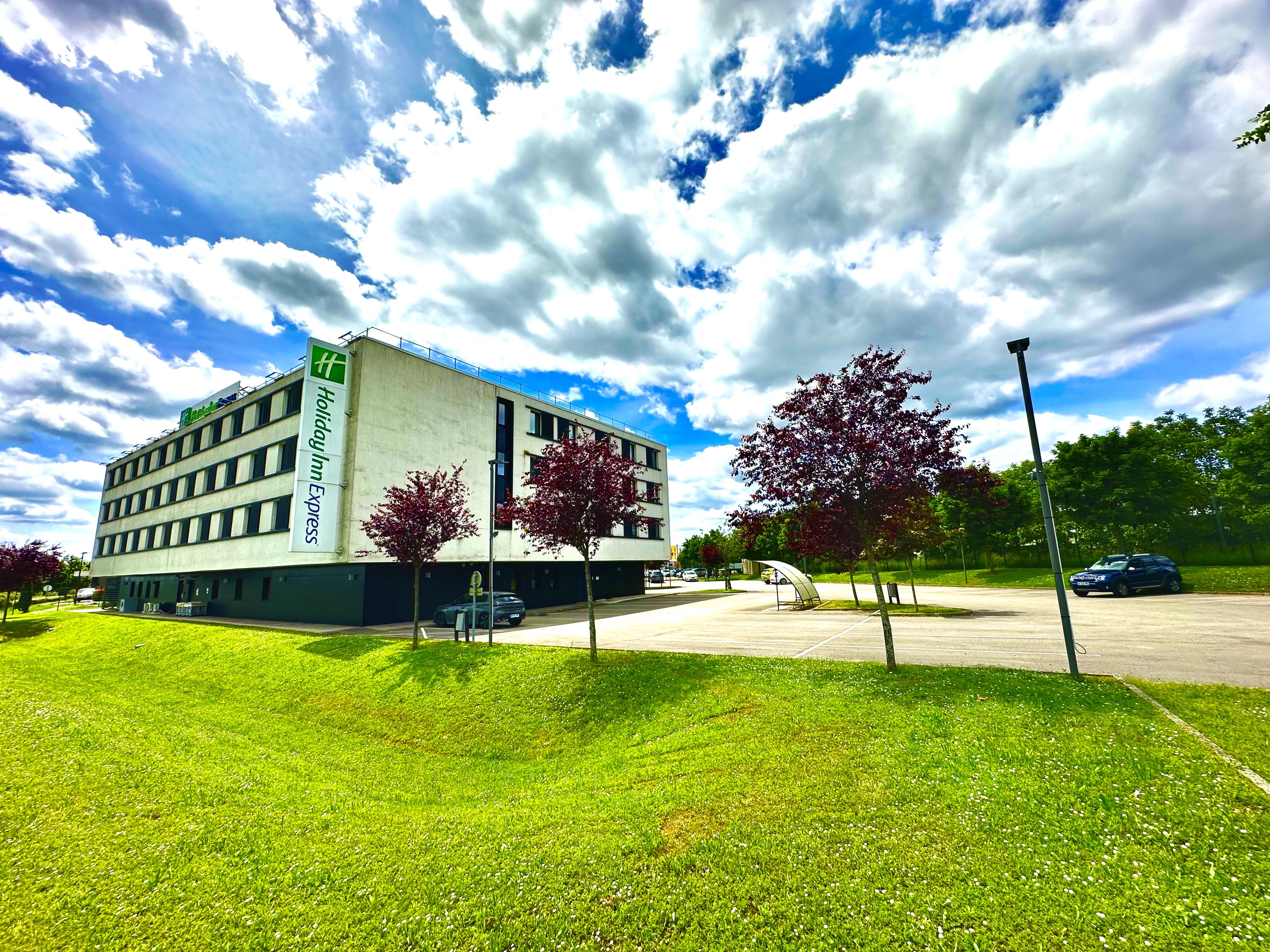 HOLIDAY INN EXPRESS DIJON 63/69