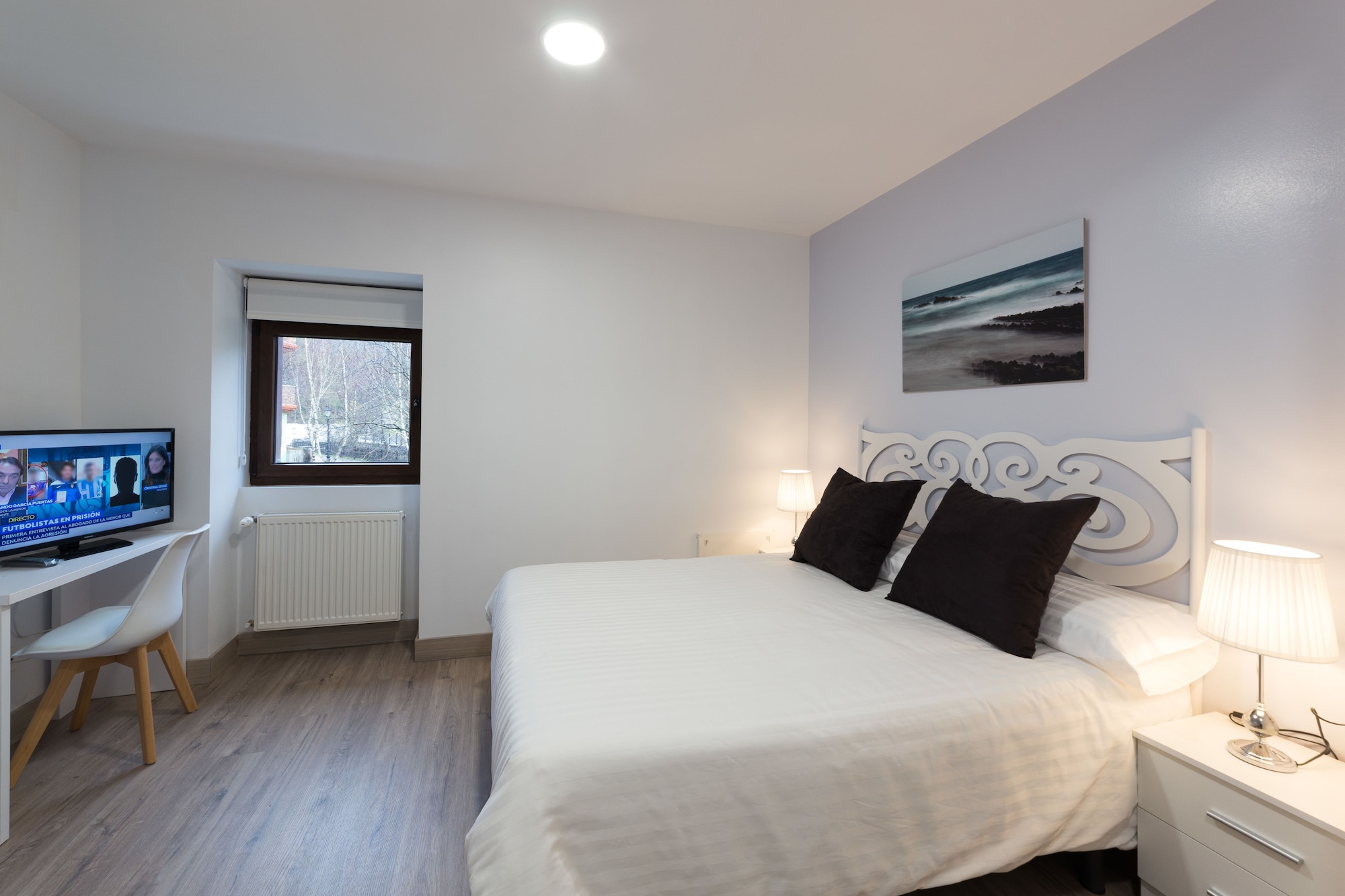 ROOM, DOUBLE BED