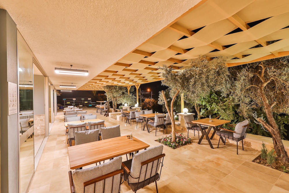 Hamarat Pension 42/66