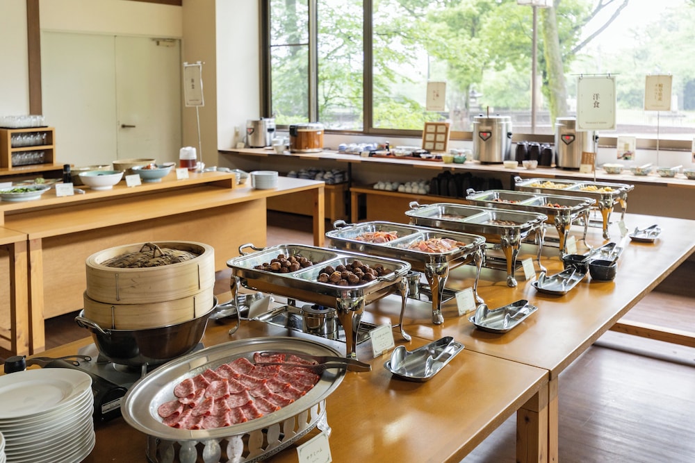 restaurant cafeteria