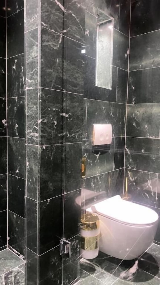 G Hotel 38/43