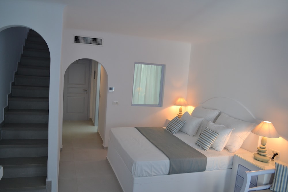 Maison De Lys Luxury Suites 48/72