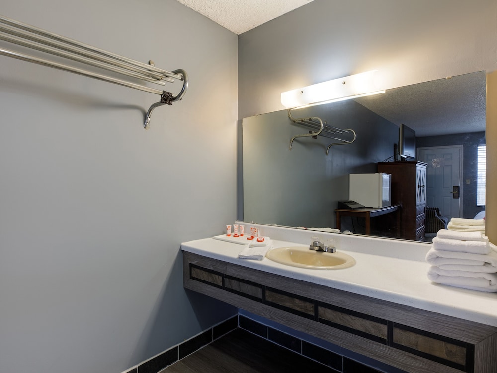 Hotel Branson MO 165 26/33