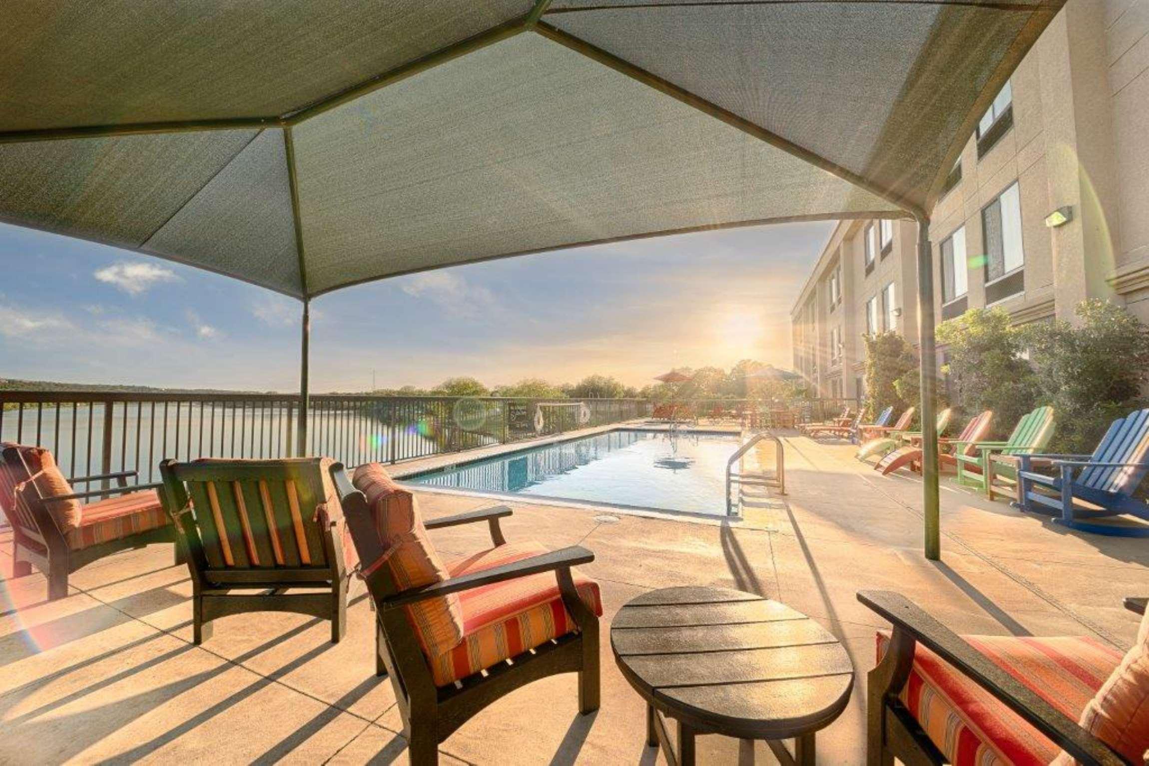 swimming pool spa