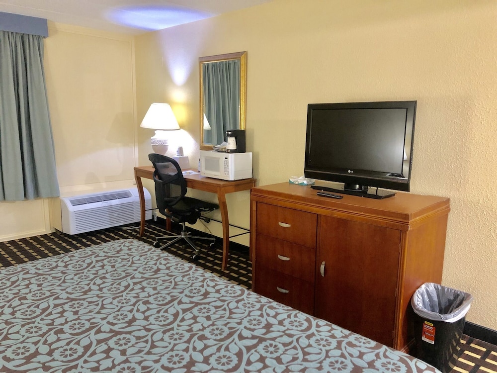 Days Inn By Wyndham Sharonville 31/38