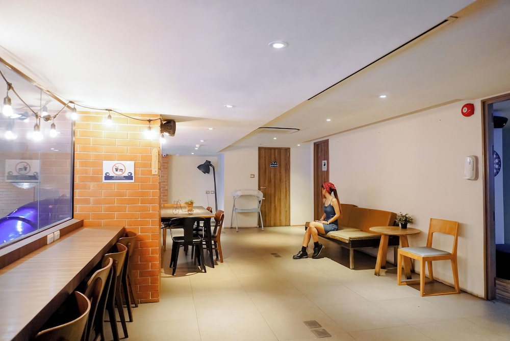 KOKOTEL BANGKOK SURAWONG 39/55