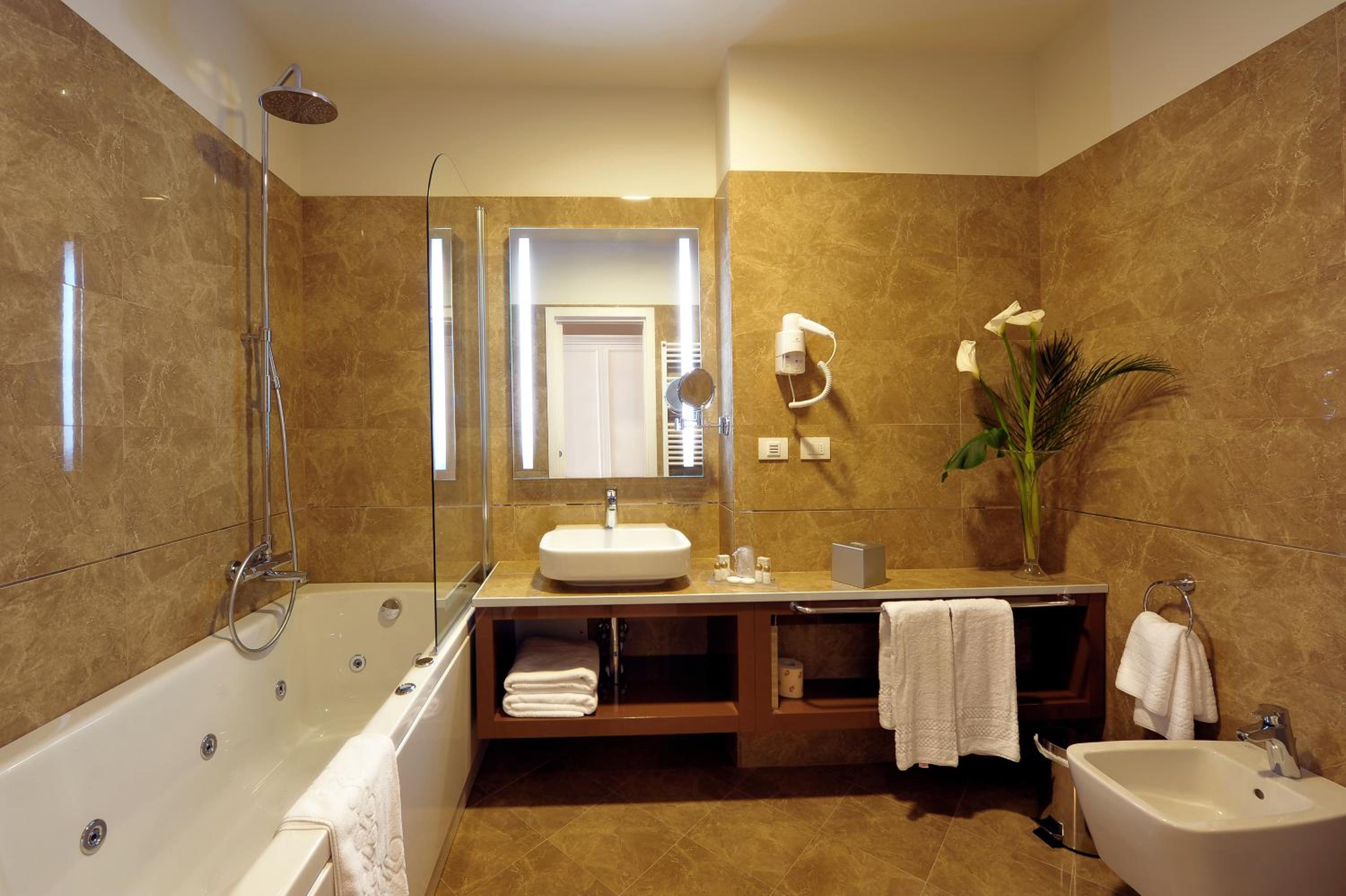 غرفة سوبيريور بسرير كوين، Palazzo San Lorenzo 5/6