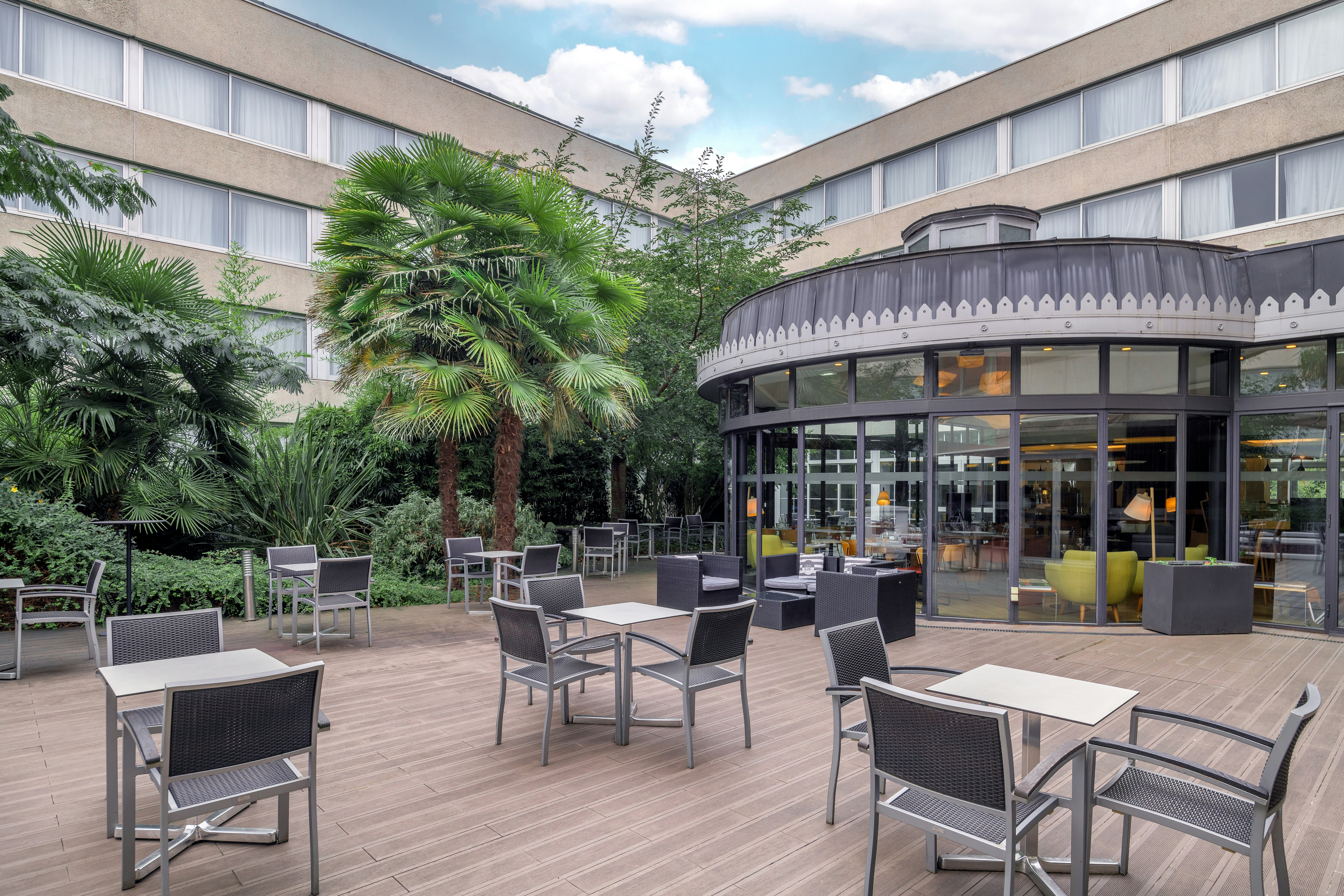 DoubleTree by Hilton Paris Bougival 35/50