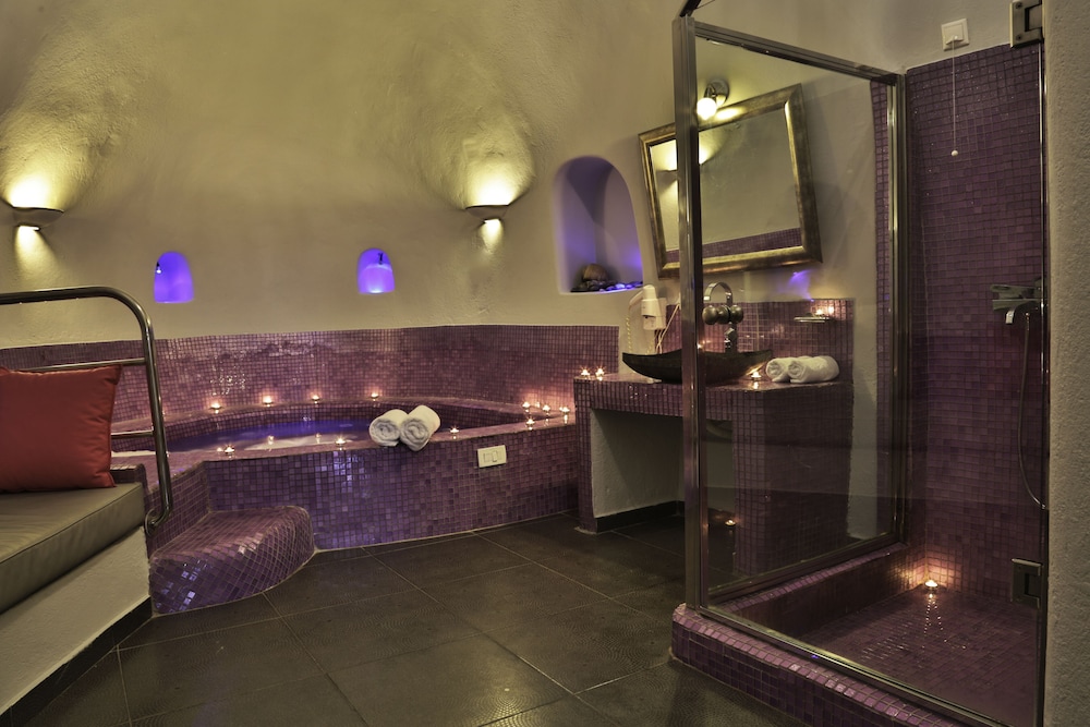 Aroma Suites 28/65