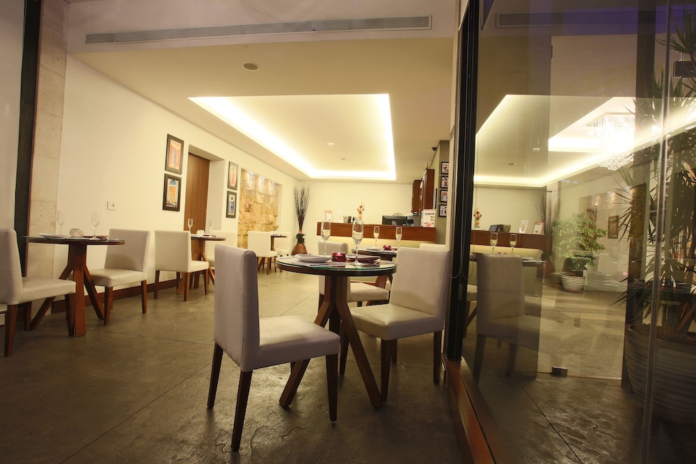 Monoberge Hotel Byblos 61/69