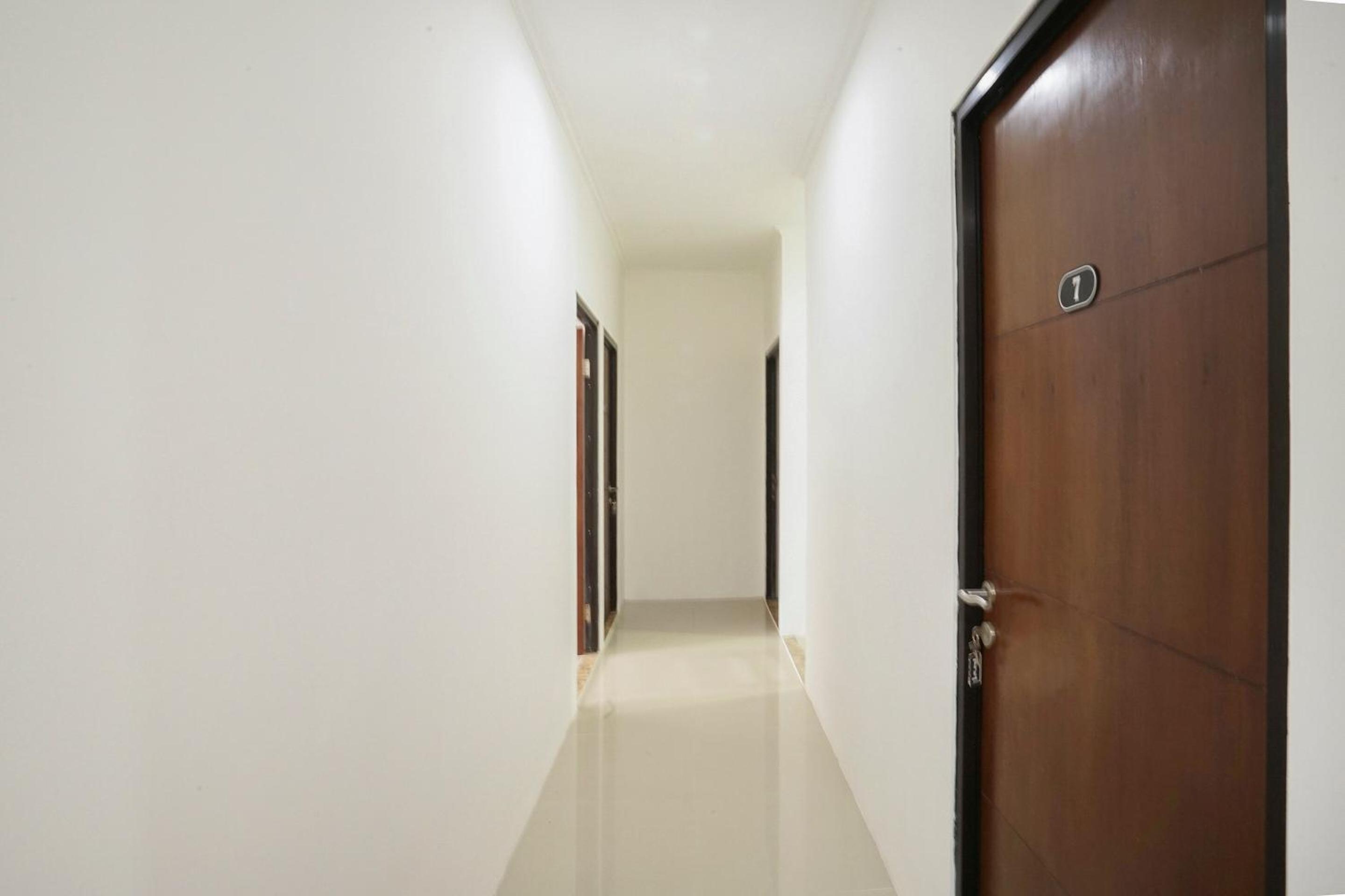OYO 2183 Cibeureum Residence Near Rumah Sakit Rajawali (ex OYO 2183 Cibeureum Residence) 33/50