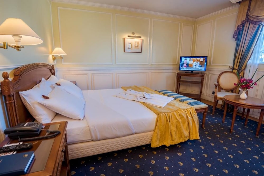 Hotel Colbert Spa Casino 26/75