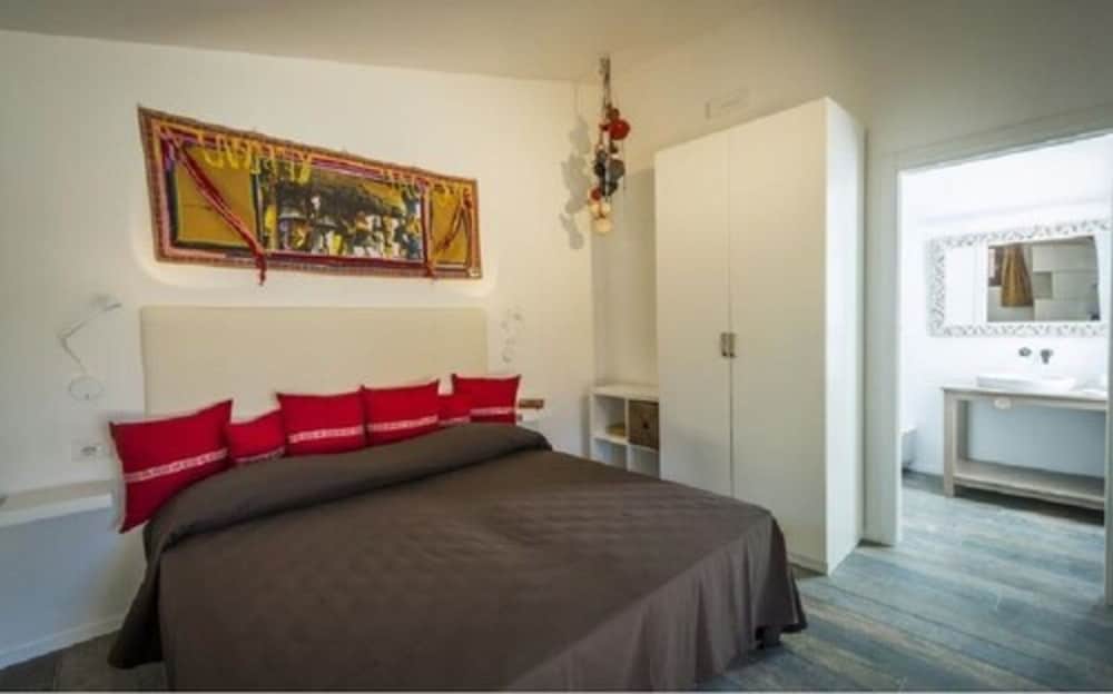 TILIGUERTA CAMPING VILLAGE 15/72