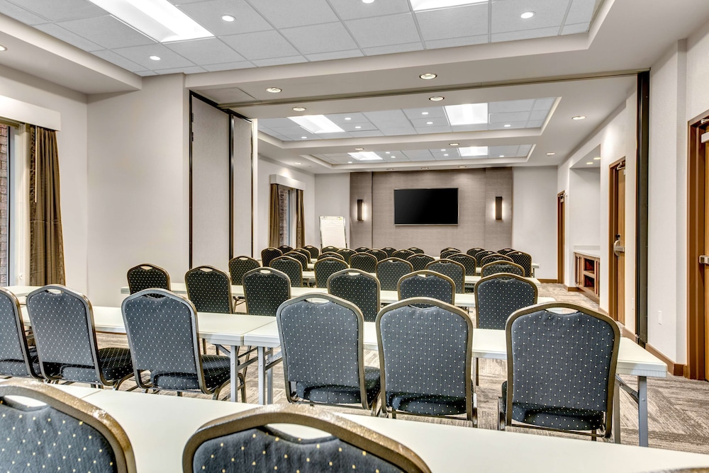 Hyatt Place Colorado Springs Downtown 19/26