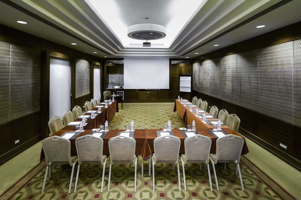 Titanic City Taksim Hotel 68/73