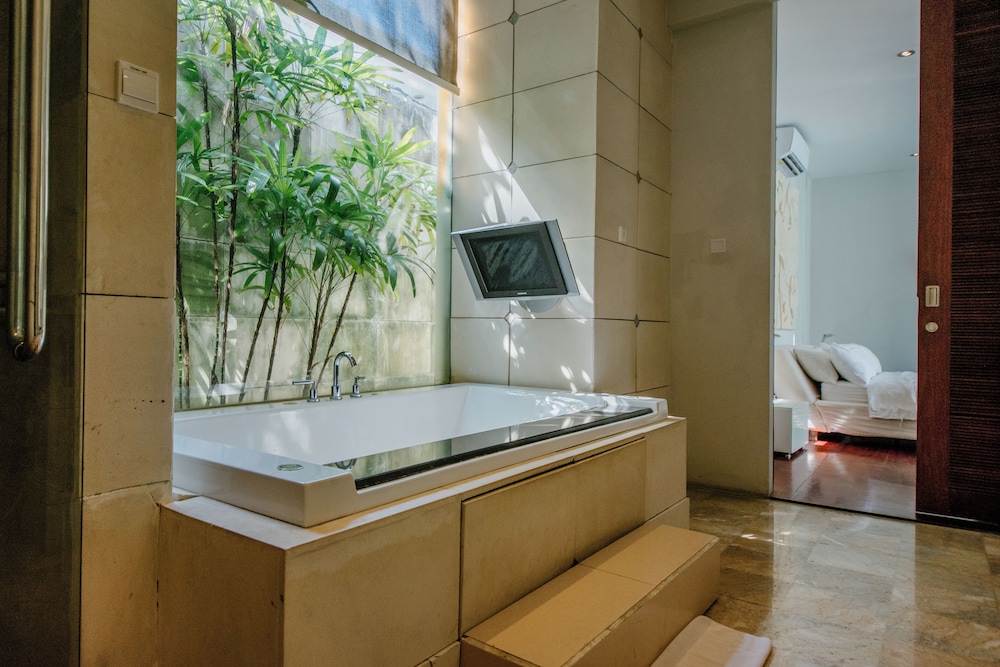 C151 Smart Villas Seminyak 49/50