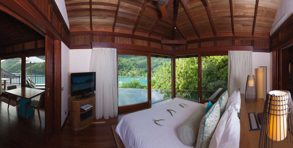 Constance Ephelia Seychelles 28/86