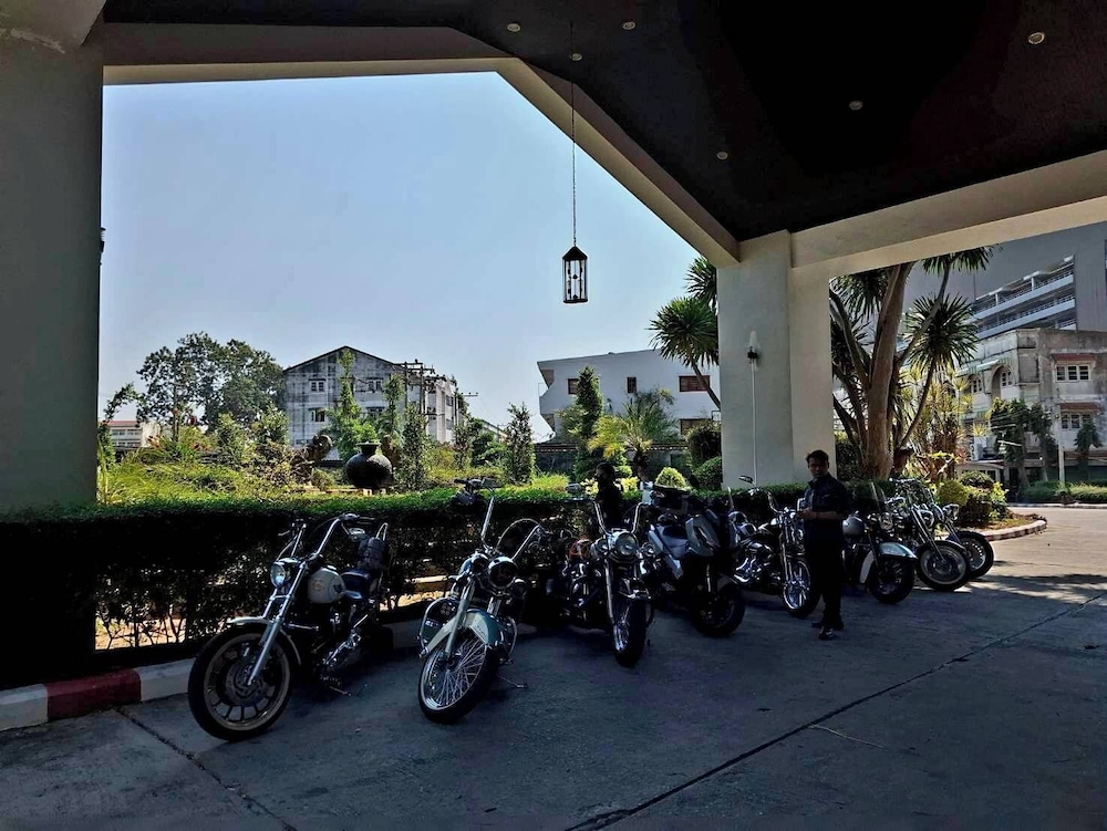 First Pacific Cirrus Hotel 37/50